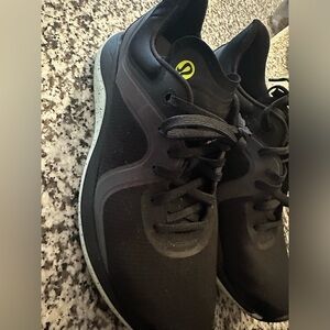 Lululemon Chargefeel Low Women’s workout Shoe- Winter